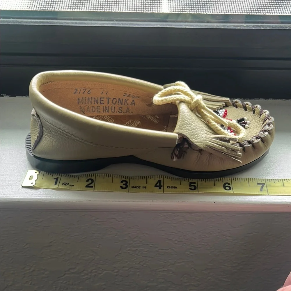 Minnetonka Kids' Tan Moccasins
